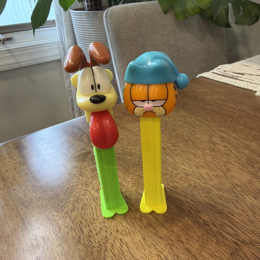 Garfield & Odie PEZ Dispensers Lot of 2 Sleepy Odie Vintage Cat Candy Collectors